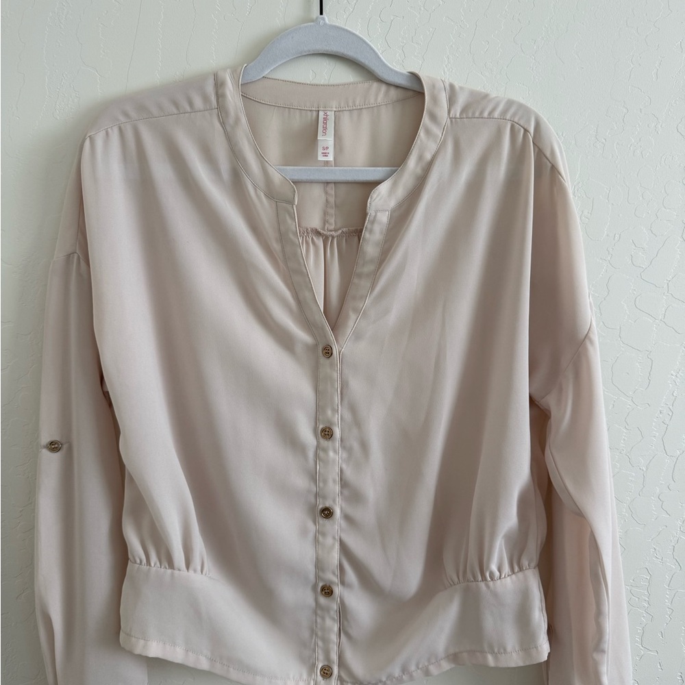 Xhilaration Cream Button-Up Blouse